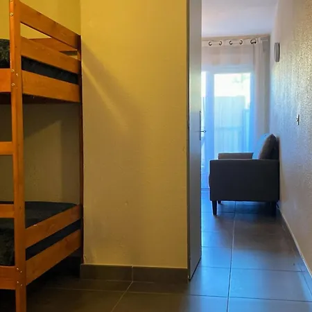 Attractive T2 Bis Through Ideally Located Апартаменты Агд