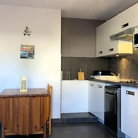 Attractive T2 Bis Through Ideally Located Апартаменты *