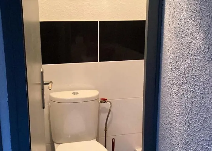 Attractive T2 Bis Through Ideally Located