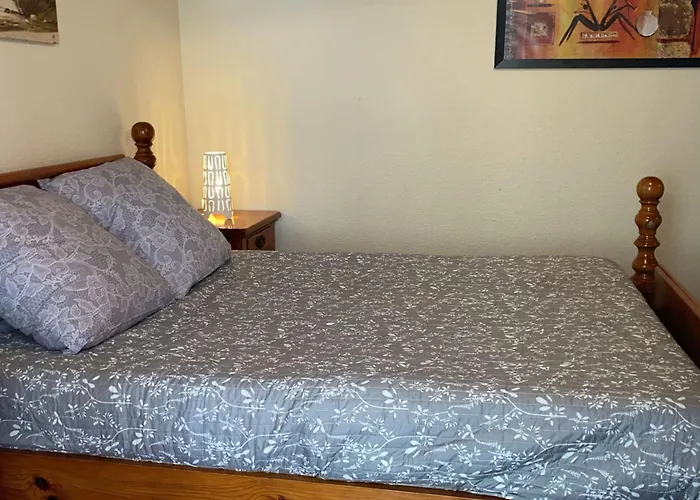 Attractive T2 Bis Through Ideally Located Lejlighed *